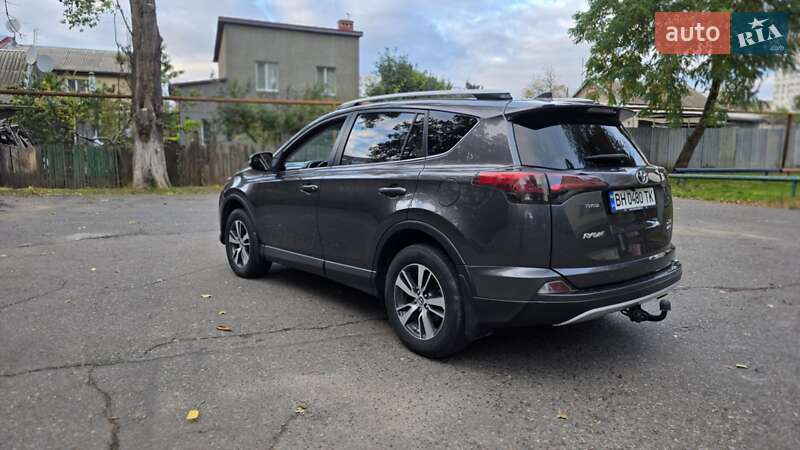 Позашляховик / Кросовер Toyota RAV4 2016 в Одесі