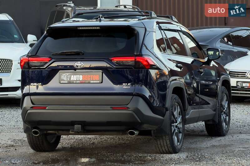 Внедорожник / Кроссовер Toyota RAV4 2019 в Харькове