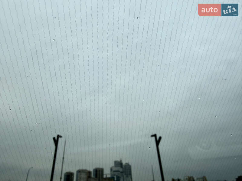 Позашляховик / Кросовер Toyota RAV4 2017 в Дніпрі