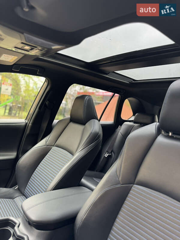 Позашляховик / Кросовер Toyota RAV4 2020 в Києві