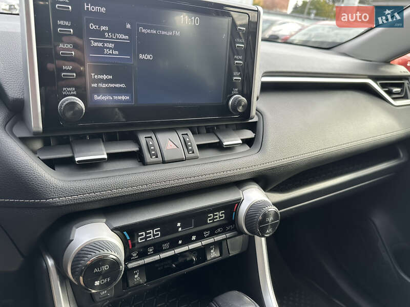 Внедорожник / Кроссовер Toyota RAV4 2022 в Полтаве