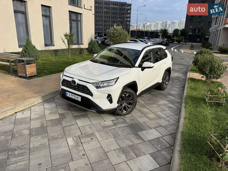 Внедорожник / Кроссовер Toyota RAV4 2023 в Киеве фото 7 Внедорожник / Кроссовер Toyota RAV4 2023 в Киеве