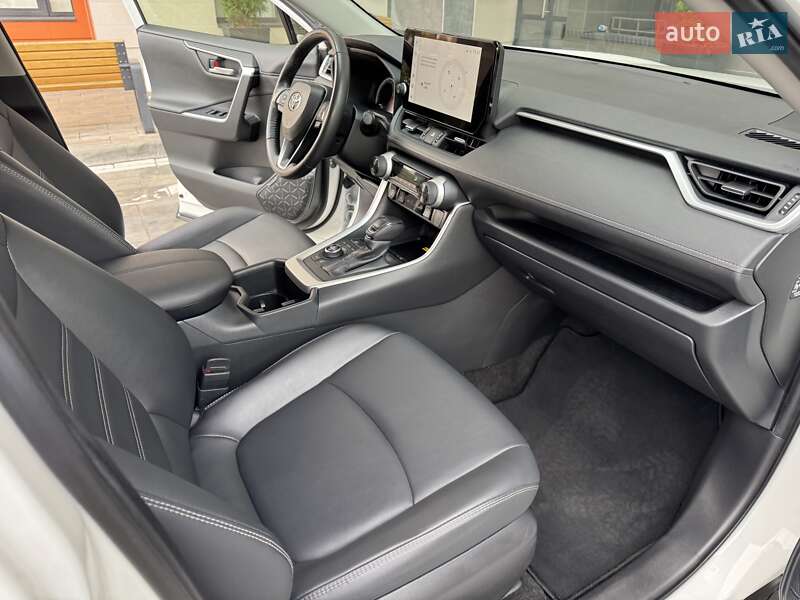 Внедорожник / Кроссовер Toyota RAV4 2023 в Киеве фото 21 Внедорожник / Кроссовер Toyota RAV4 2023 в Киеве