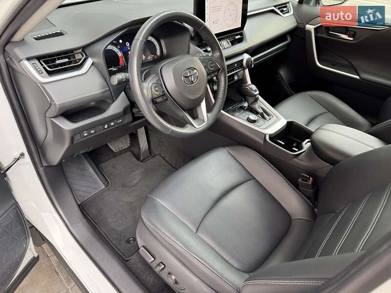 Внедорожник / Кроссовер Toyota RAV4 2023 в Киеве фото 22 Внедорожник / Кроссовер Toyota RAV4 2023 в Киеве
