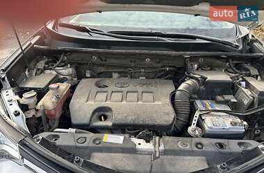 Позашляховик / Кросовер Toyota RAV4 2016 в  фото 17 Позашляховик / Кросовер Toyota RAV4 2016 в