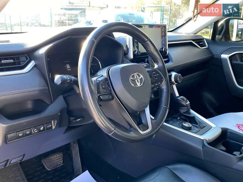 Внедорожник / Кроссовер Toyota RAV4 2020 в Львове фото 12 Внедорожник / Кроссовер Toyota RAV4 2020 в Львове