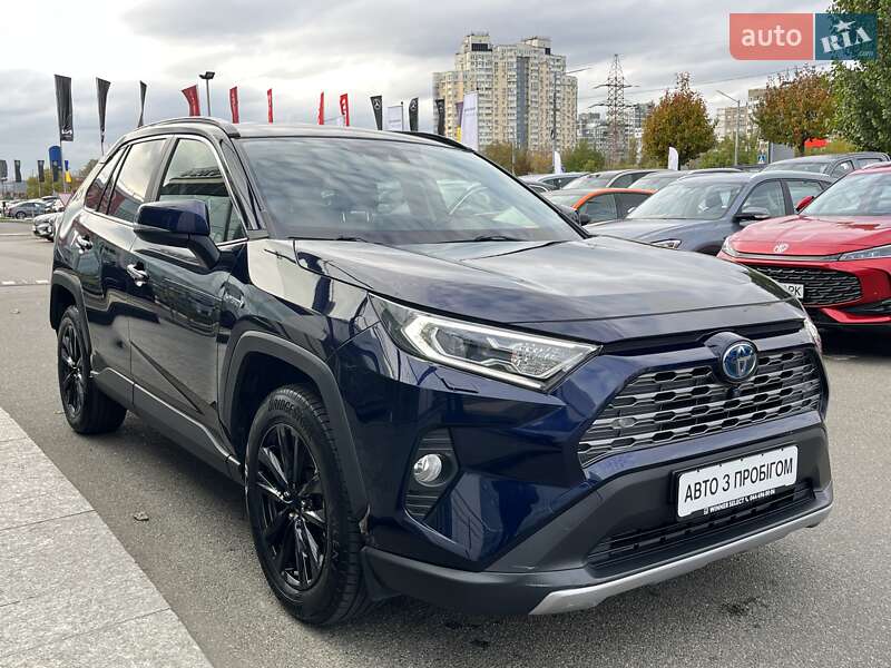Позашляховик / Кросовер Toyota RAV4 2019 в Києві фото 4 Позашляховик / Кросовер Toyota RAV4 2019 в Києві