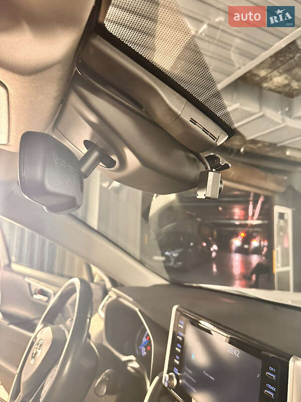 Позашляховик / Кросовер Toyota RAV4 2019 в Києві