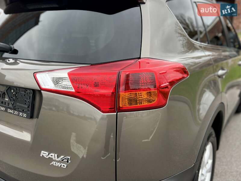 Позашляховик / Кросовер Toyota RAV4 2013 в Києві фото 30 Позашляховик / Кросовер Toyota RAV4 2013 в Києві