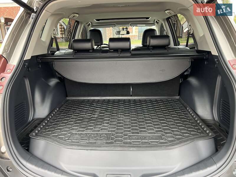 Позашляховик / Кросовер Toyota RAV4 2013 в Києві фото 65 Позашляховик / Кросовер Toyota RAV4 2013 в Києві
