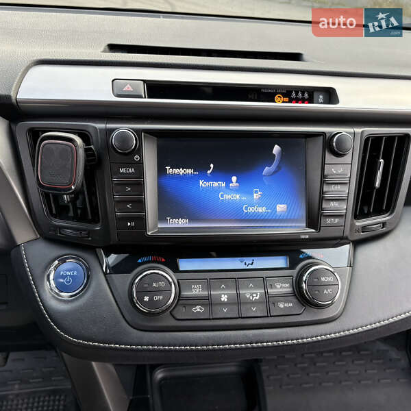 Внедорожник / Кроссовер Toyota RAV4 2017 в Киеве