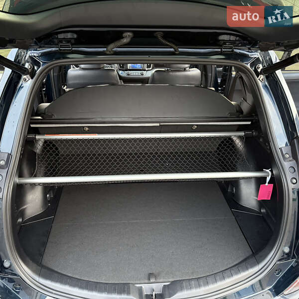 Внедорожник / Кроссовер Toyota RAV4 2017 в Киеве