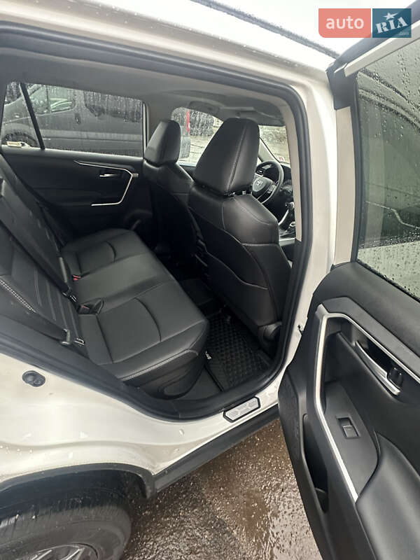 Внедорожник / Кроссовер Toyota RAV4 2025 в Львове фото 10 Внедорожник / Кроссовер Toyota RAV4 2025 в Львове