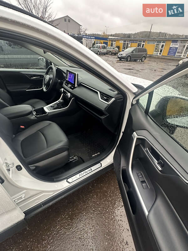 Внедорожник / Кроссовер Toyota RAV4 2025 в Львове фото 11 Внедорожник / Кроссовер Toyota RAV4 2025 в Львове