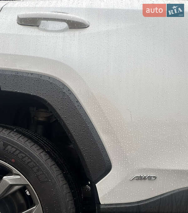 Внедорожник / Кроссовер Toyota RAV4 2025 в Львове фото 25 Внедорожник / Кроссовер Toyota RAV4 2025 в Львове