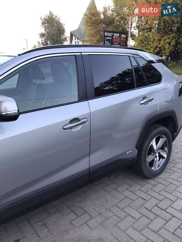 Позашляховик / Кросовер Toyota RAV4 2019 в Шептицькому фото 26 Позашляховик / Кросовер Toyota RAV4 2019 в Шептицькому