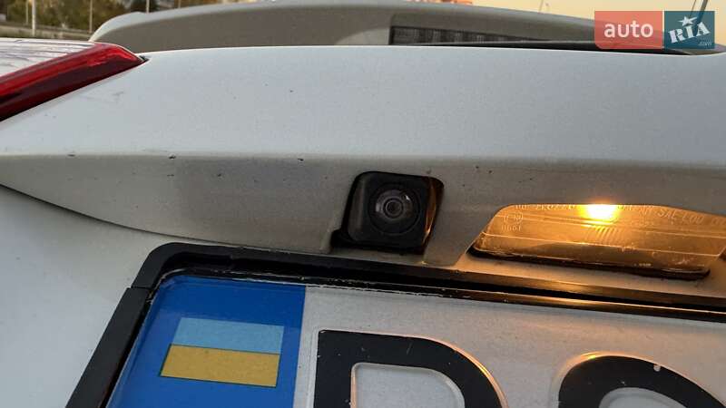 Позашляховик / Кросовер Toyota RAV4 2013 в Тернополі