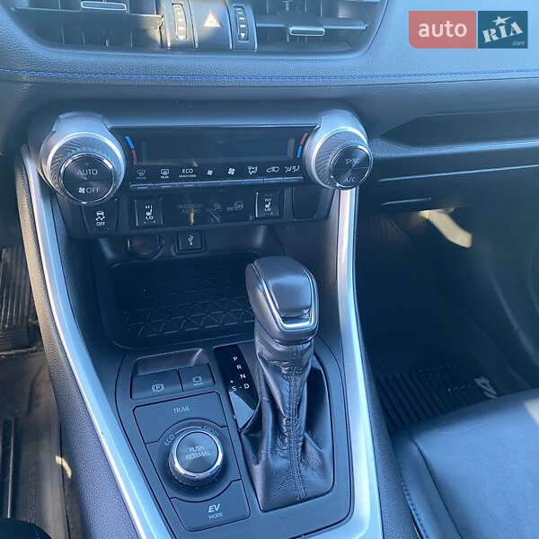 Внедорожник / Кроссовер Toyota RAV4 2020 в Львове фото 15 Внедорожник / Кроссовер Toyota RAV4 2020 в Львове