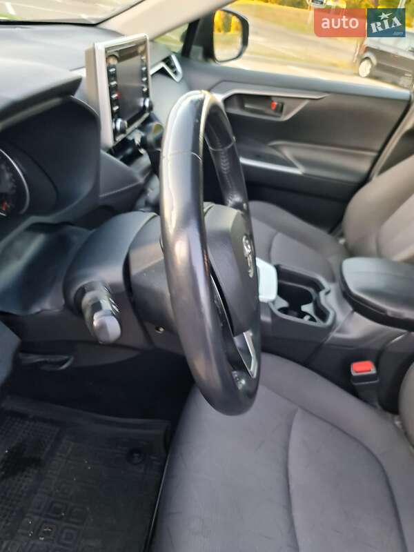 Внедорожник / Кроссовер Toyota RAV4 2019 в Львове фото 13 Внедорожник / Кроссовер Toyota RAV4 2019 в Львове