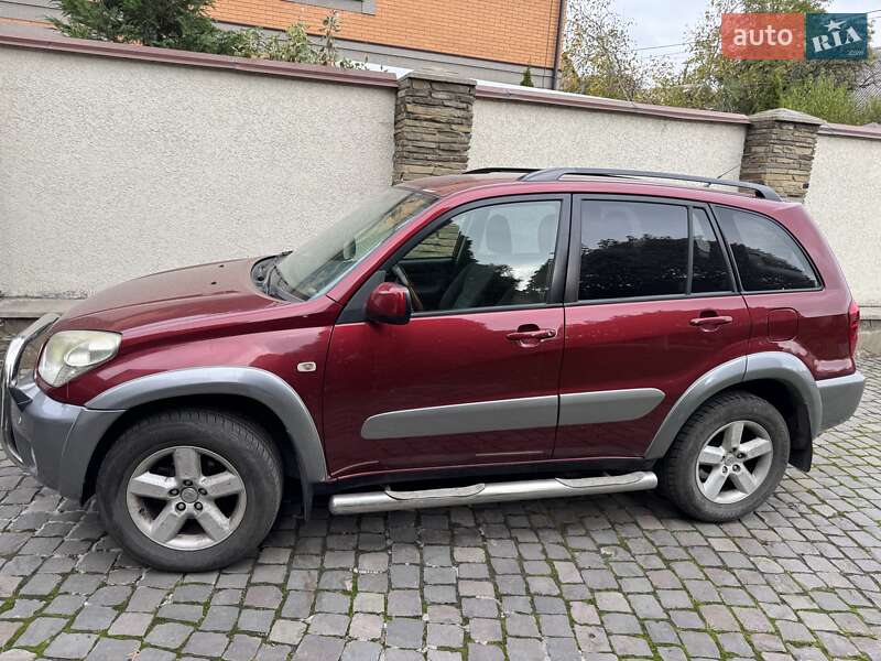 Внедорожник / Кроссовер Toyota RAV4 2005 в Киеве