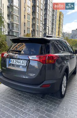 Позашляховик / Кросовер Toyota RAV4 2014 в  фото 12 Позашляховик / Кросовер Toyota RAV4 2014 в