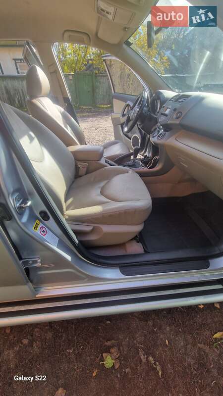 Внедорожник / Кроссовер Toyota RAV4 2008 в Лебедине