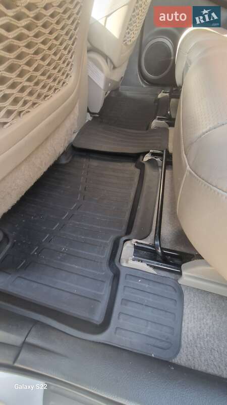 Внедорожник / Кроссовер Toyota RAV4 2008 в Лебедине