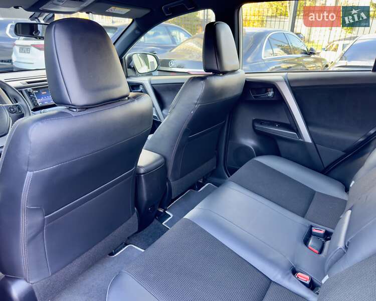 Внедорожник / Кроссовер Toyota RAV4 2016 в Киеве фото 16 Внедорожник / Кроссовер Toyota RAV4 2016 в Киеве