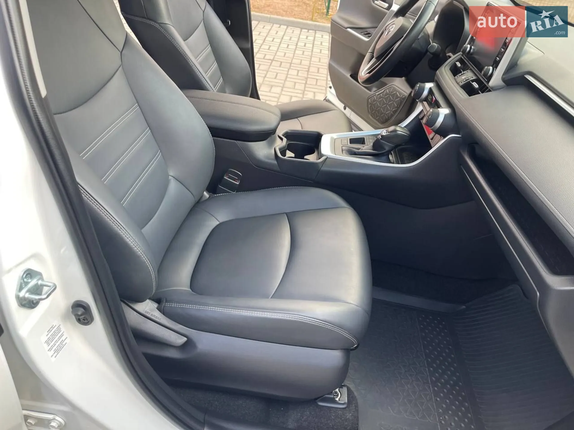2020 Toyota RAV 4 - мініатюра 31