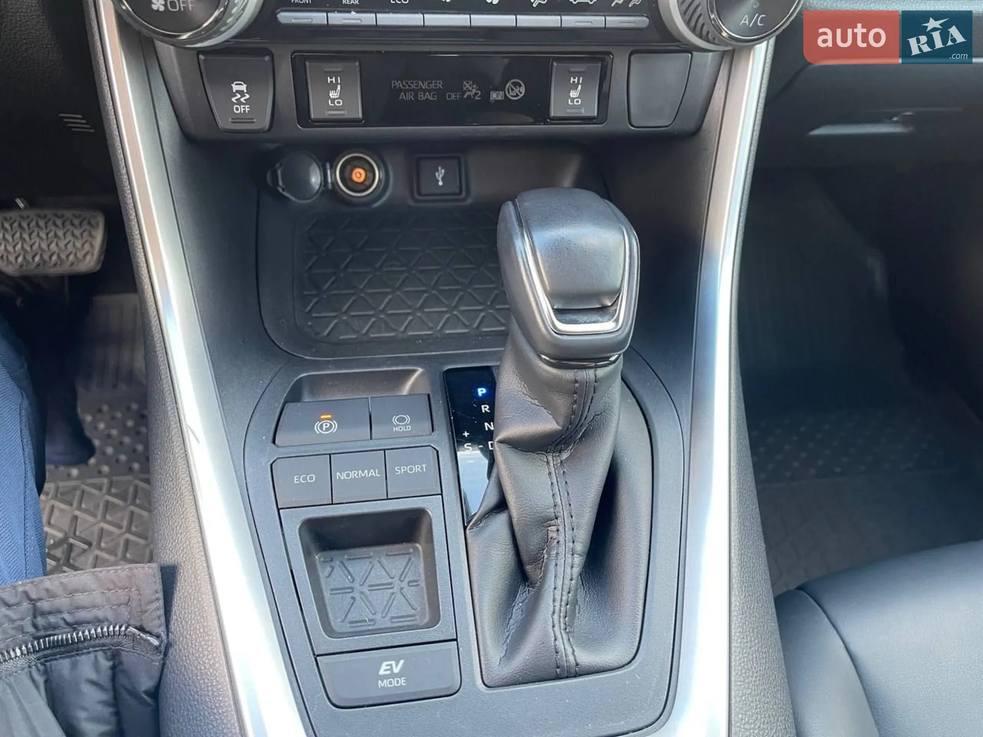 2020 Toyota RAV 4 - мініатюра 41