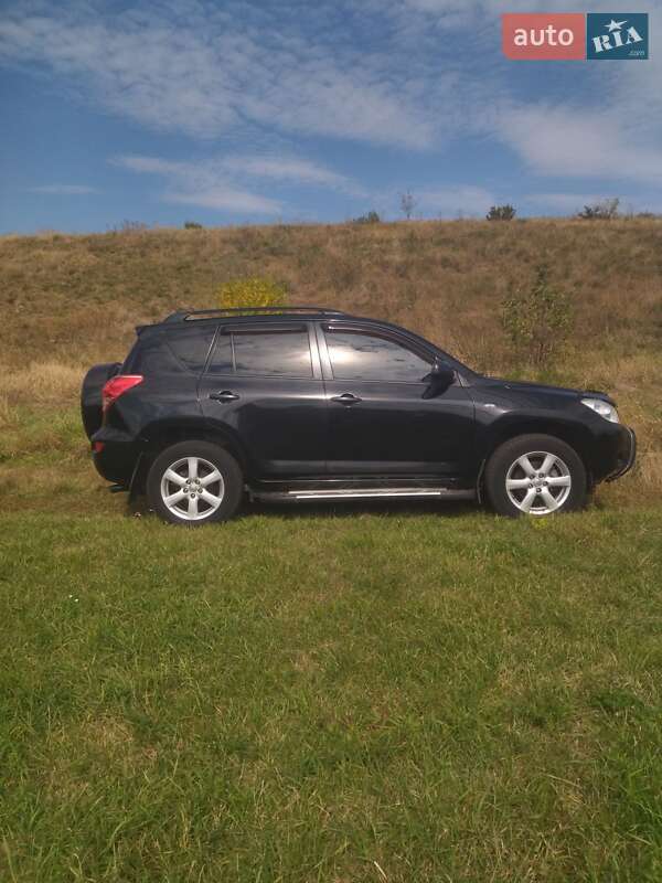 Позашляховик / Кросовер Toyota RAV4 2008 в Білій Церкві