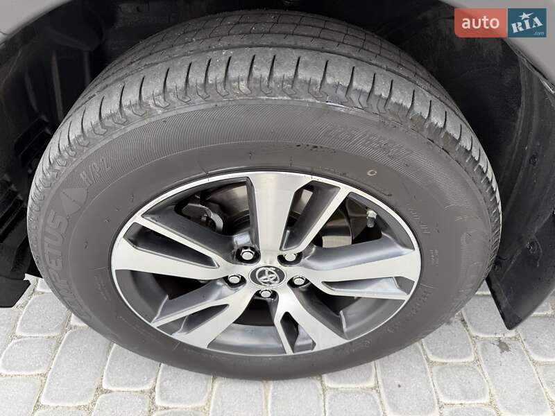 Внедорожник / Кроссовер Toyota RAV4 2017 в Виннице фото 42 Внедорожник / Кроссовер Toyota RAV4 2017 в Виннице