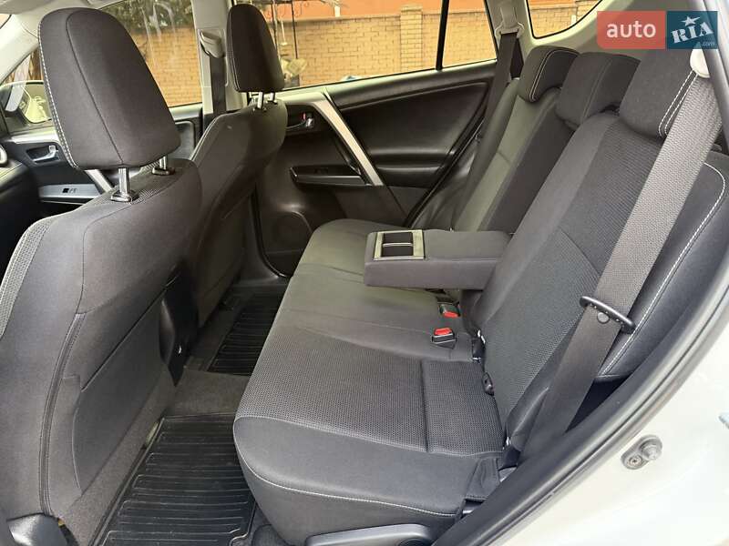 Внедорожник / Кроссовер Toyota RAV4 2017 в Виннице фото 47 Внедорожник / Кроссовер Toyota RAV4 2017 в Виннице