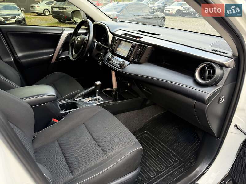 Внедорожник / Кроссовер Toyota RAV4 2017 в Виннице фото 58 Внедорожник / Кроссовер Toyota RAV4 2017 в Виннице