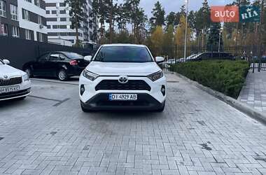 Внедорожник / Кроссовер Toyota RAV4 2020 в Ирпене