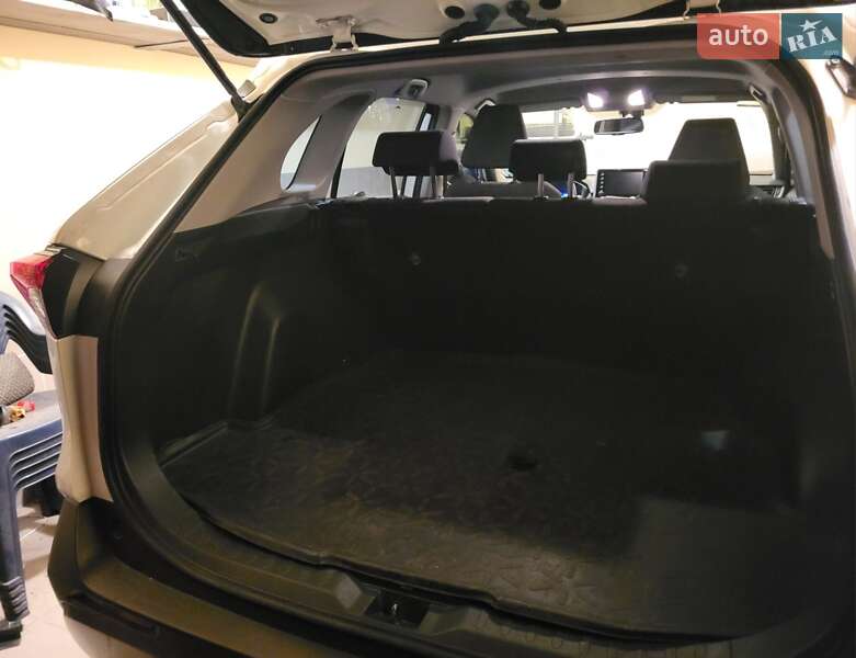 Внедорожник / Кроссовер Toyota RAV4 2019 в Днепре фото 12 Внедорожник / Кроссовер Toyota RAV4 2019 в Днепре