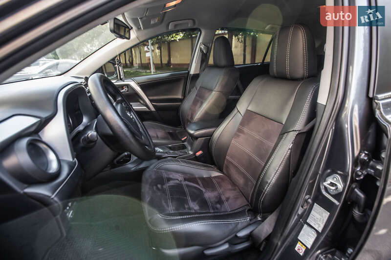 Внедорожник / Кроссовер Toyota RAV4 2017 в Киеве фото 9 Внедорожник / Кроссовер Toyota RAV4 2017 в Киеве