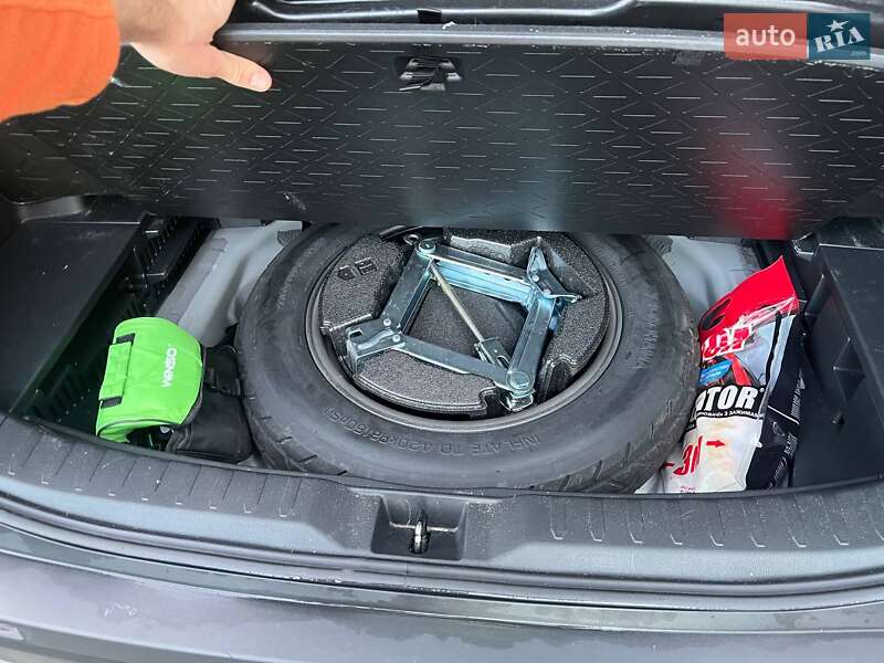 Внедорожник / Кроссовер Toyota RAV4 2023 в Киеве фото 15 Внедорожник / Кроссовер Toyota RAV4 2023 в Киеве