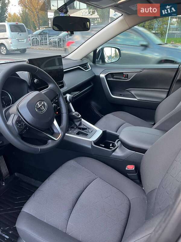 Внедорожник / Кроссовер Toyota RAV4 2023 в Киеве фото 9 Внедорожник / Кроссовер Toyota RAV4 2023 в Киеве