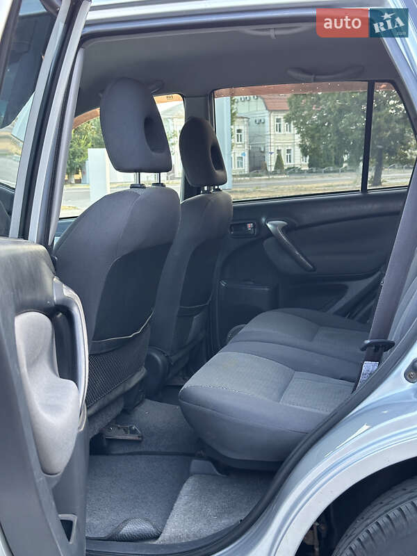 Внедорожник / Кроссовер Toyota RAV4 2004 в Харькове фото 11 Внедорожник / Кроссовер Toyota RAV4 2004 в Харькове