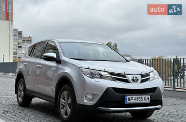 Внедорожник / Кроссовер Toyota RAV4 2015 в Днепре