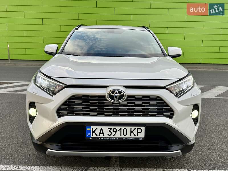 Внедорожник / Кроссовер Toyota RAV4 2019 в Киеве фото 6 Внедорожник / Кроссовер Toyota RAV4 2019 в Киеве