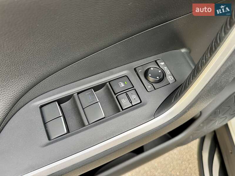 Внедорожник / Кроссовер Toyota RAV4 2019 в Киеве фото 33 Внедорожник / Кроссовер Toyota RAV4 2019 в Киеве