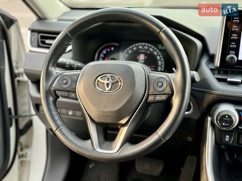 Внедорожник / Кроссовер Toyota RAV4 2019 в Киеве фото 49 Внедорожник / Кроссовер Toyota RAV4 2019 в Киеве