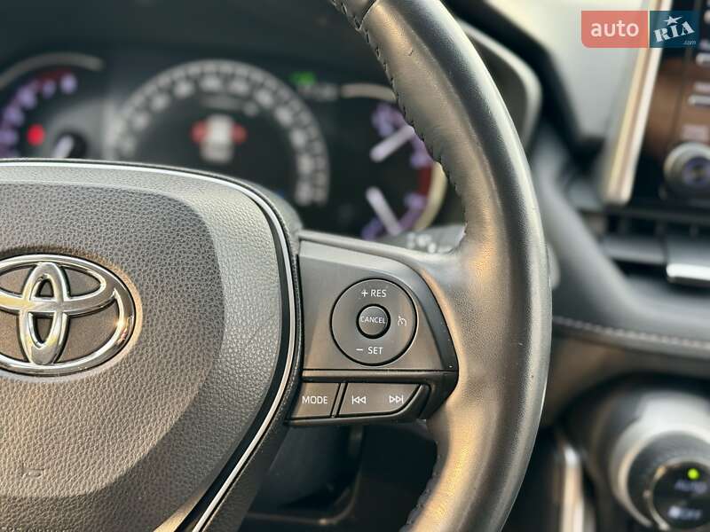 Внедорожник / Кроссовер Toyota RAV4 2019 в Киеве фото 50 Внедорожник / Кроссовер Toyota RAV4 2019 в Киеве