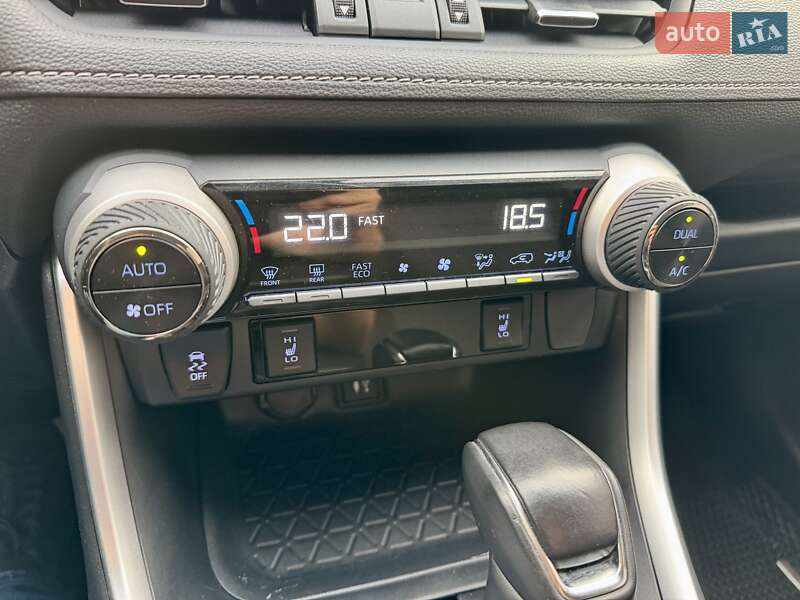 Внедорожник / Кроссовер Toyota RAV4 2019 в Киеве фото 54 Внедорожник / Кроссовер Toyota RAV4 2019 в Киеве