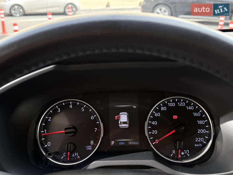 Внедорожник / Кроссовер Toyota RAV4 2019 в Киеве