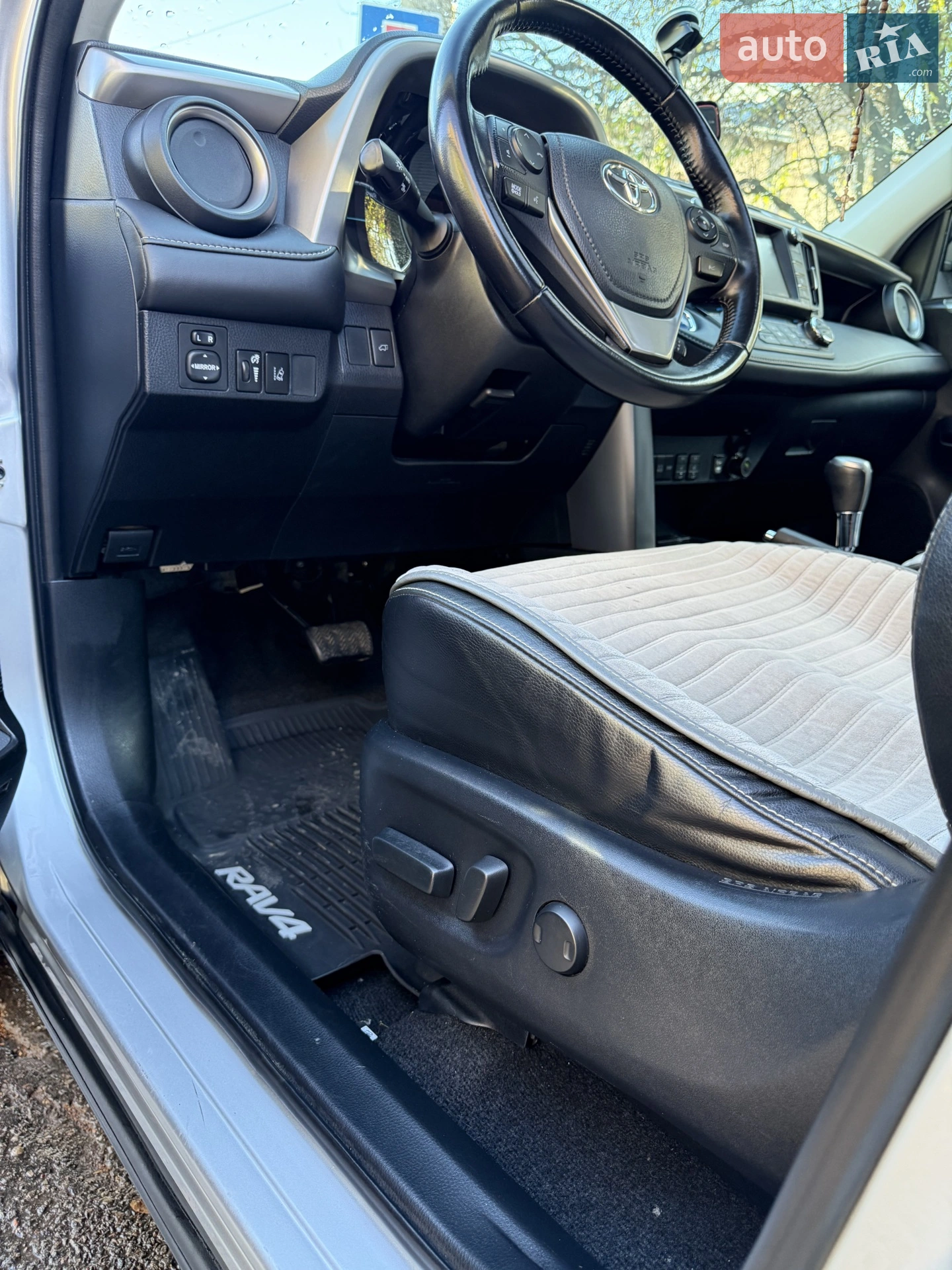 2016 Toyota RAV 4 - мініатюра 6
