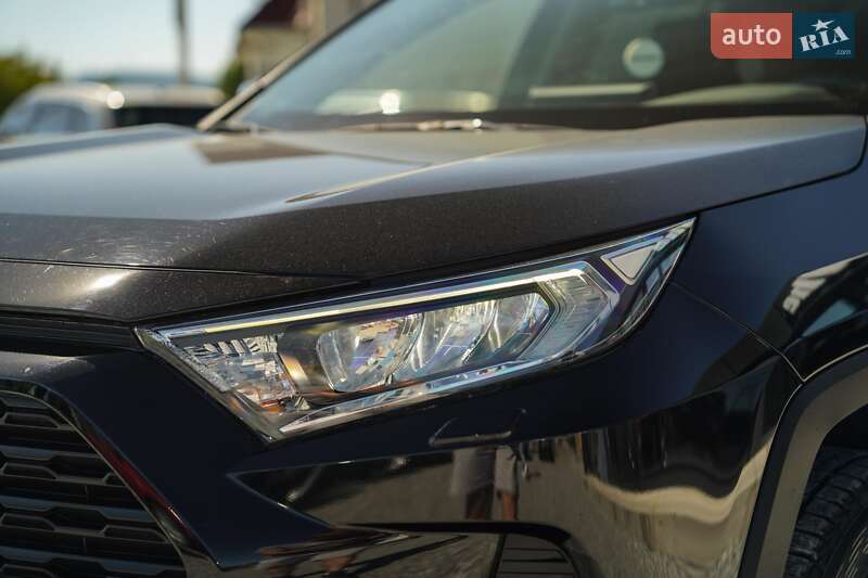 Позашляховик / Кросовер Toyota RAV4 2020 в Чернівцях фото 13 Позашляховик / Кросовер Toyota RAV4 2020 в Чернівцях