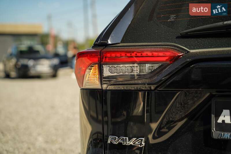 Позашляховик / Кросовер Toyota RAV4 2020 в Чернівцях фото 7 Позашляховик / Кросовер Toyota RAV4 2020 в Чернівцях